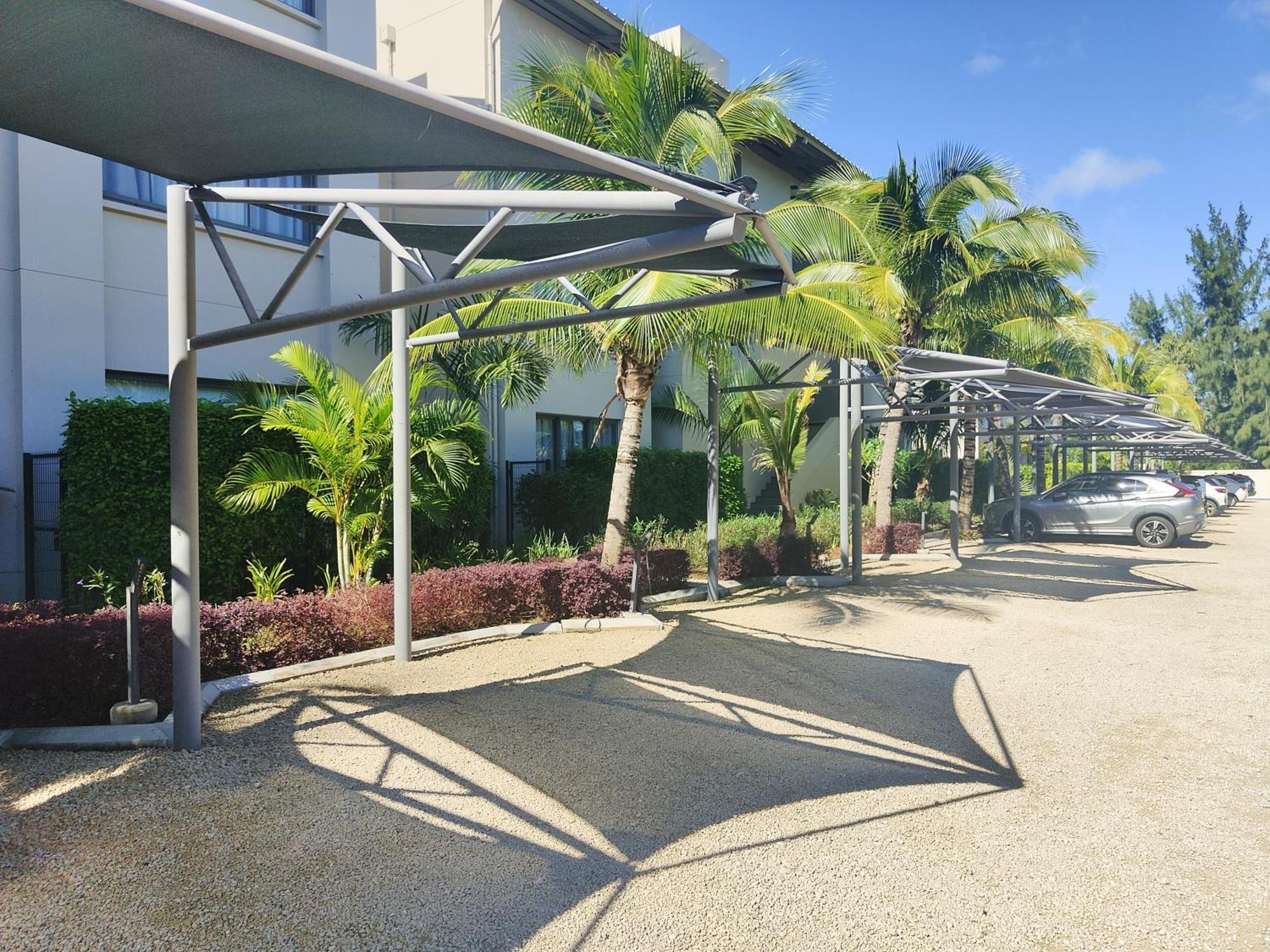 Villa Eden 2 bedroom with Private Rooftop Terrace&Pool, Ki Residences, Pereybère, Grand Baie Extérieur photo